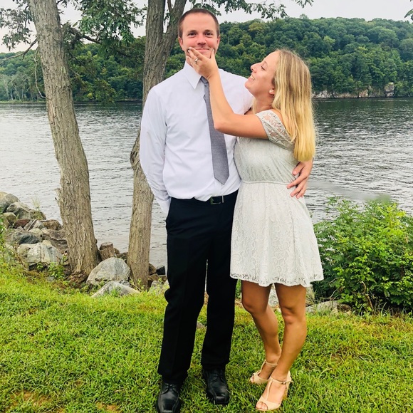 Meet your Posher, Lindsey! - Picture 3 of 8